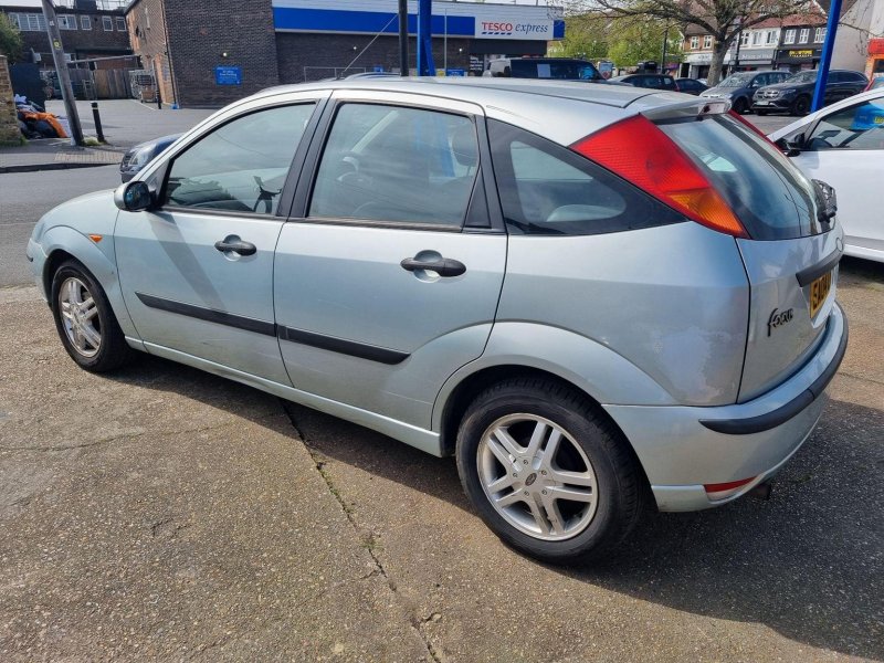 FORD FOCUS