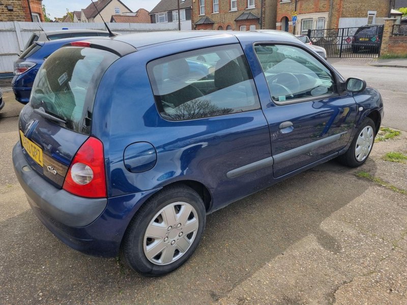 RENAULT CLIO