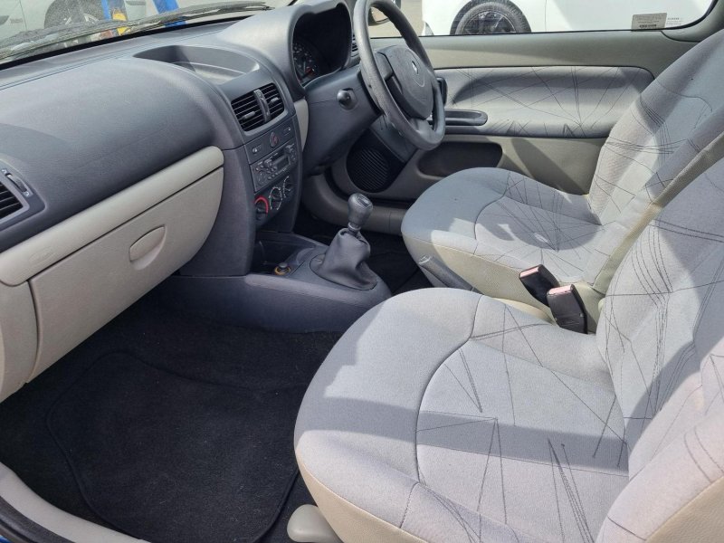 RENAULT CLIO