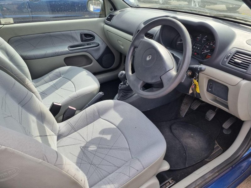 RENAULT CLIO