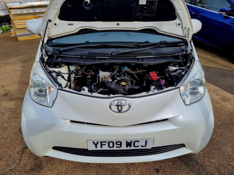 TOYOTA IQ
