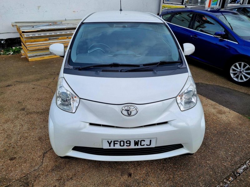 TOYOTA IQ